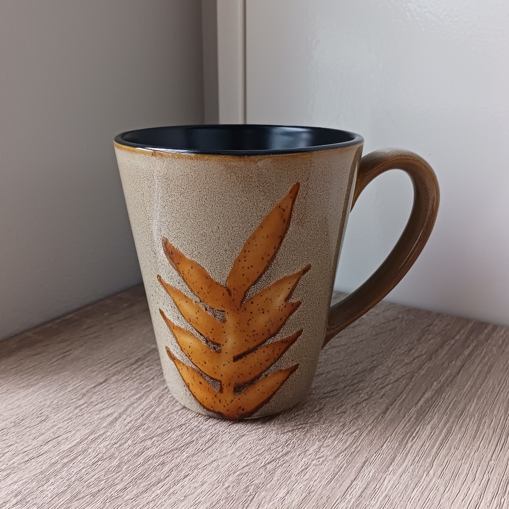 🌷 Home Trends Island Leaf Stoneware Mug
